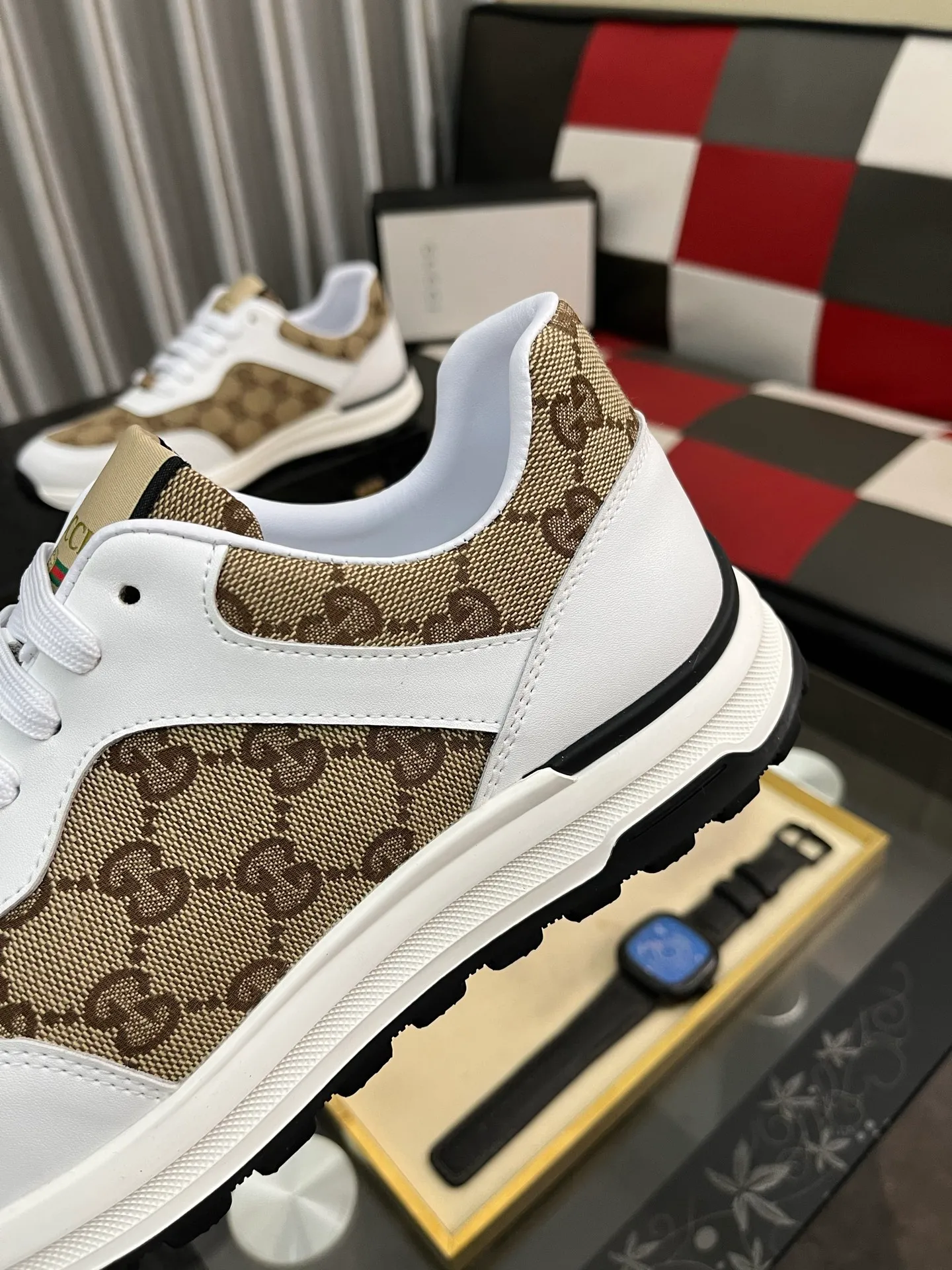 Men's shoes💰420⌚️⌚️[GUCCI] Gucci men's casual shoes are absolutely popular🔥The ultimate matching item for trendy men! The charm of super texture is irresistible, the main recommendation, the flower leather color is bright! The upper is made of high-quality cowhide + breathable fabric, sheepskin feet, wear-resistant rubber sole, noble and elegant! Extremely comfortable🎁🎁You can be as handsome as you want💪 38-442️⃣colors available